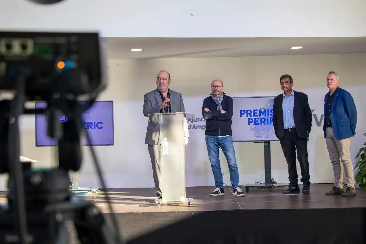 Camera in the foreground during the live production of the Premis Perifèrics gala in Amposta
